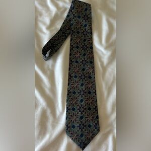 The Metropolitan Museum of Art Silk Tie